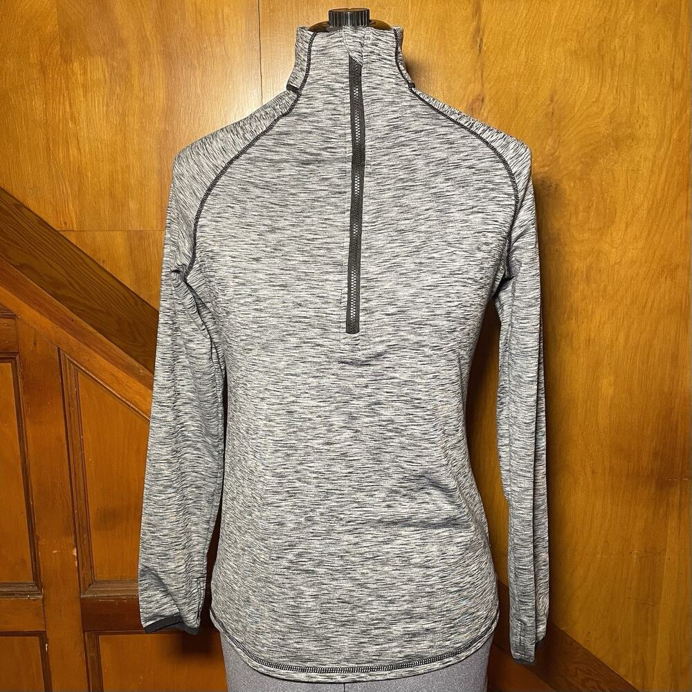 Calvin Klein - Performance Quick Dry Quarter Zip Sweater - Size small - Pre-own